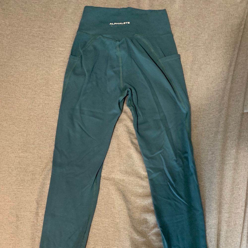 Alphalete Alphalux